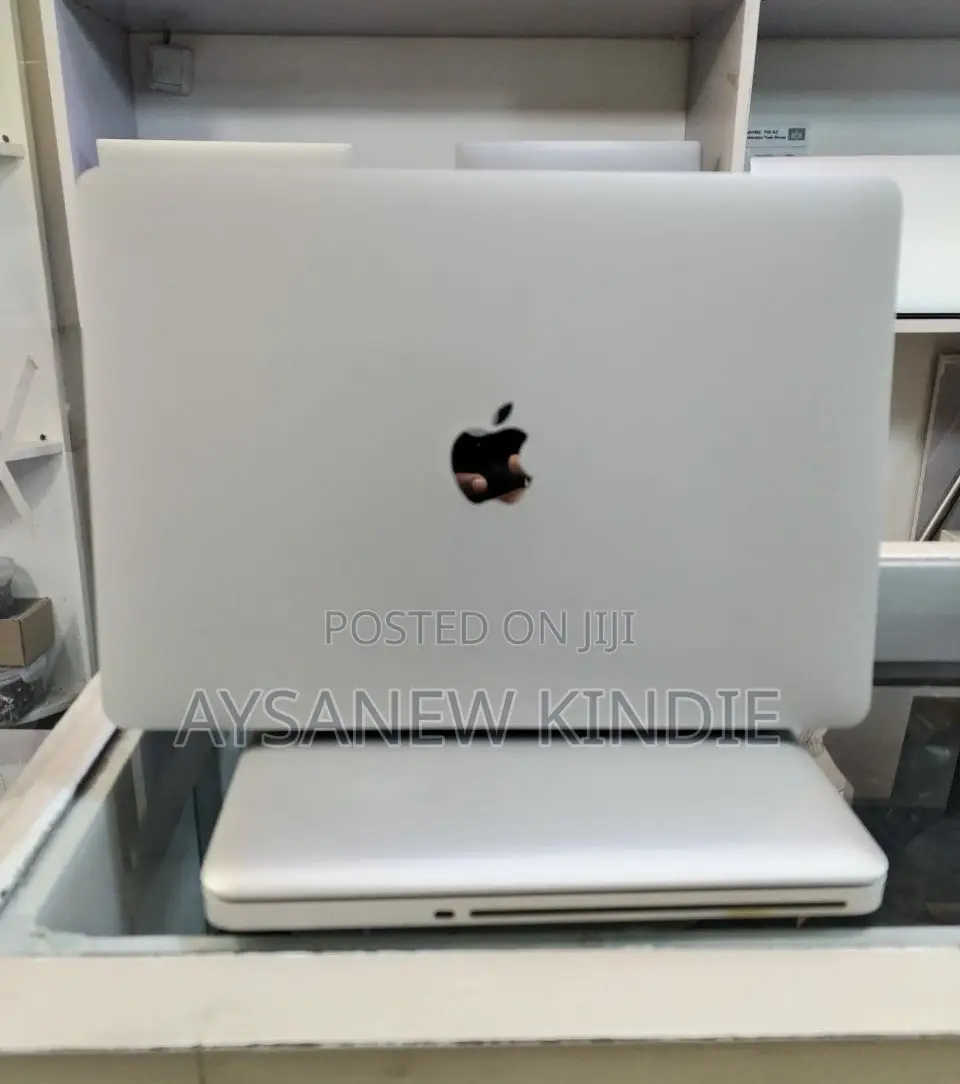 New Laptop Apple MacBook Pro 2020 M1 16GB Apple M1 Pro SSD 512GB