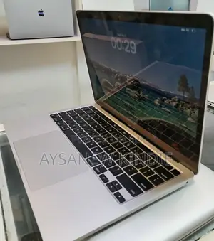 New Laptop Apple MacBook Pro 2020 M1 16GB Apple M1 Pro SSD 512GB