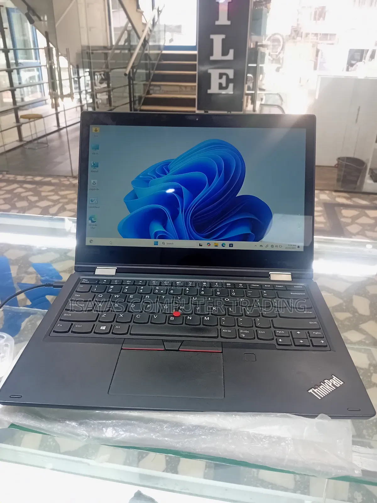 New Laptop Lenovo ThinkPad X390 Yoga 16GB Intel Core I5 SSD 512GB