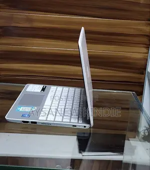 New Laptop HP Stream Notebook 4GB SSD 60GB