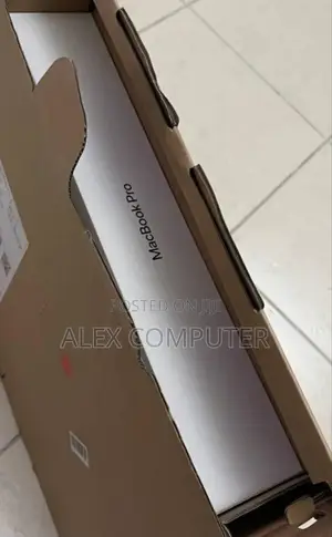 New Laptop Apple MacBook 24GB Apple M4 Pro SSD 512GB