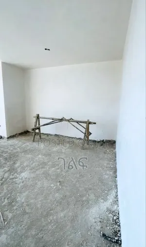 2bdrm Apartment in ቦሌ መድሃኒያለም አካባቢ 80%, Bole for sale