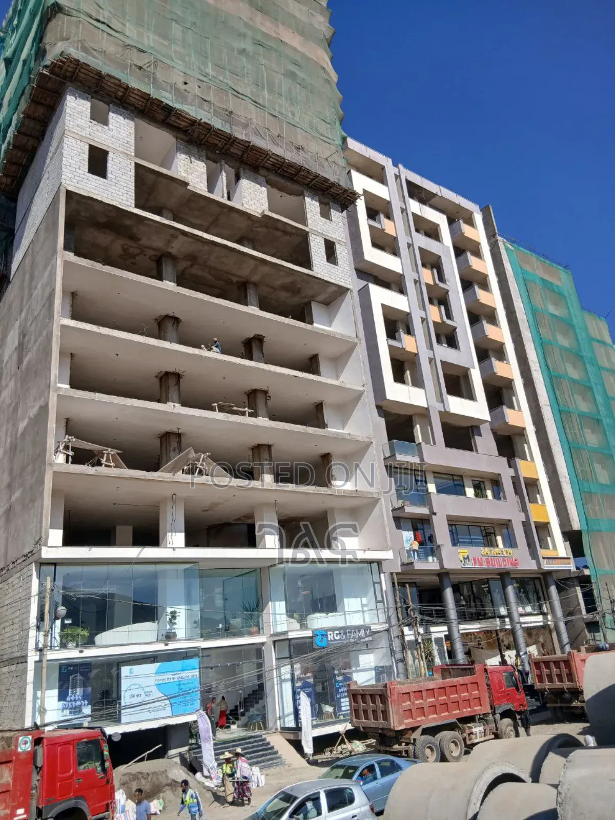 2bdrm Apartment in ቦሌ መድሃኒያለም አካባቢ 80%, Bole for sale