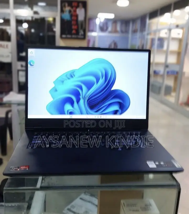 New Laptop Lenovo Legion 5 16GB AMD Ryzen 7 SSD 1T