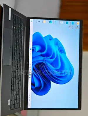 New Laptop HP ZBook Firefly 15 G7 16GB Intel Core I7 SSD 512GB