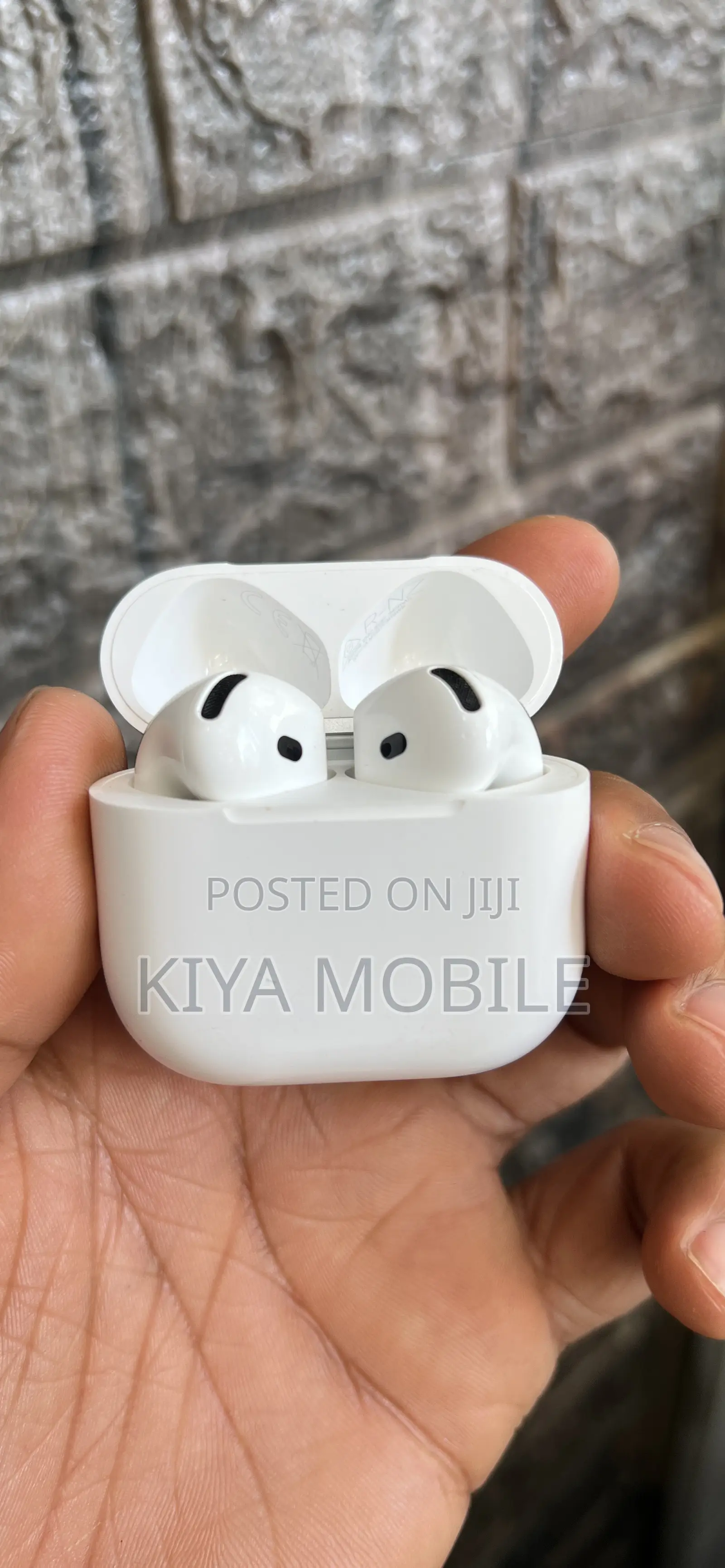 Airpods 4 With Active Noise Cancellation
