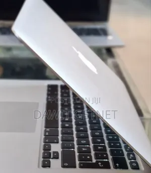 New Apple MacBook Pro 2024 M3 14-Inch 8GB Intel Core I7 SSD 256GB