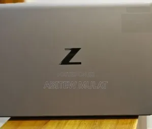 New Laptop HP ZBook Firefly 15 G7 16GB Intel Core I7 SSD 512GB