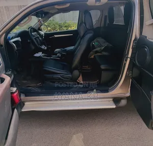 Toyota Hilux 2018 Gray