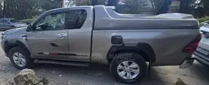 Toyota Hilux 2018 Gray