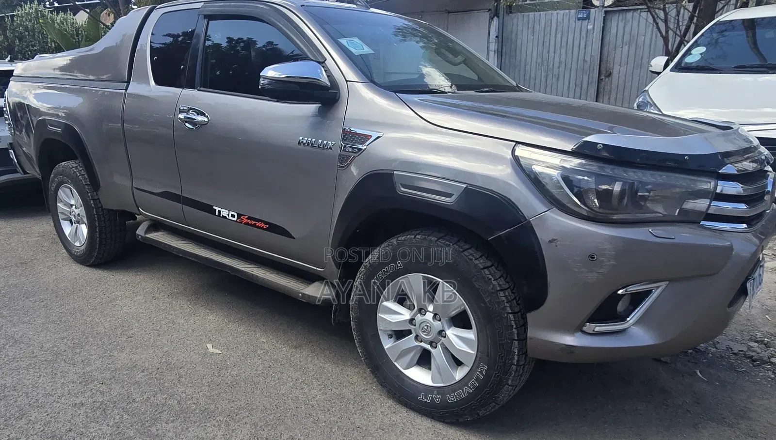 Toyota Hilux 2018 Gray