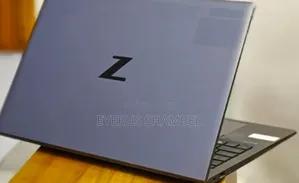 New Laptop HP ZBook Firefly 15 G7 16GB Intel Core I7 SSD 512GB