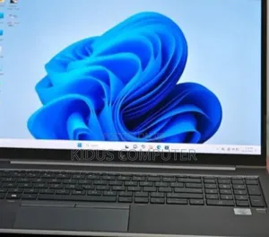 Photo - New Laptop HP 16GB Intel Core I7 SSD 512GB