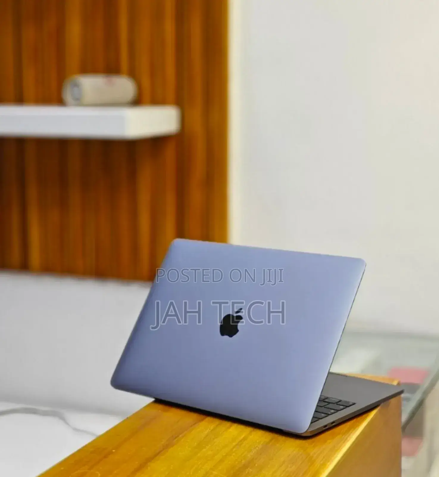 New Laptop Apple MacBook Pro 2019 16GB Intel Core I5 SSD 256GB