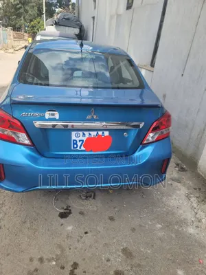 Mitsubishi Attrage 2021 Blue