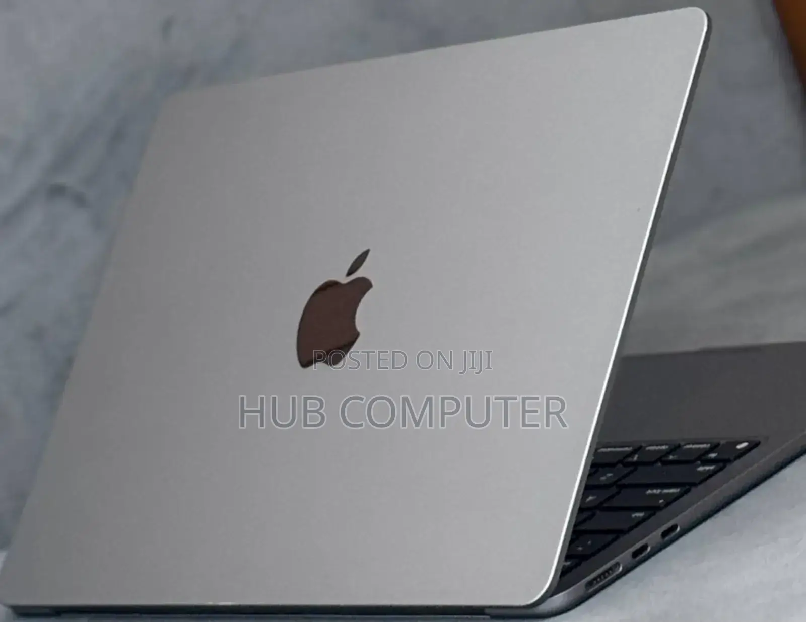 New Laptop Apple MacBook Air 2022 M2 8GB Apple M2 SSD 512GB