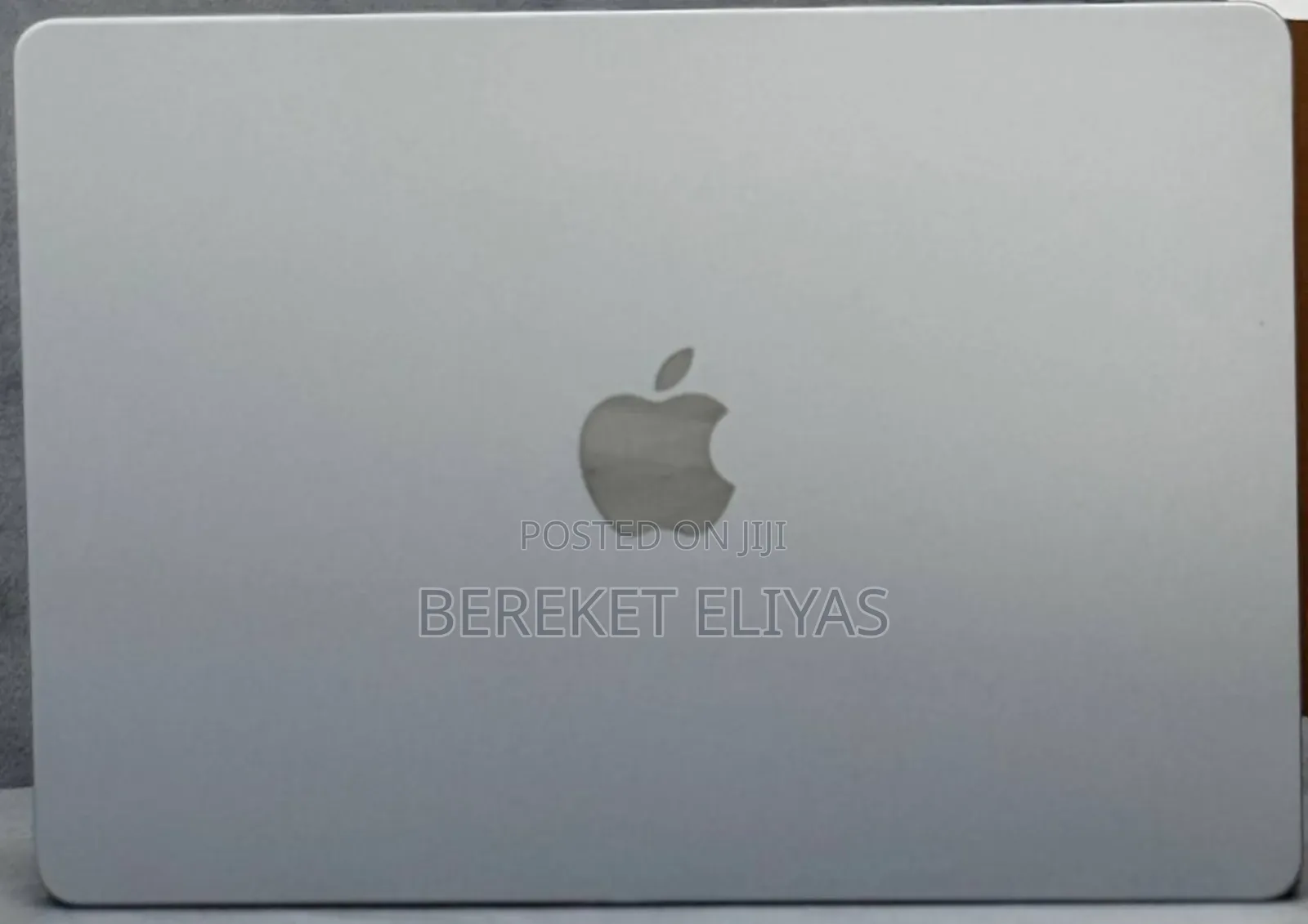 New Laptop Apple MacBook Air 2022 M2 8GB Apple M2 SSD 512GB