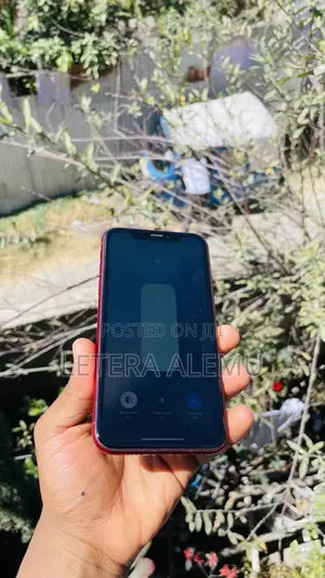 New Apple iPhone XR 128 GB Red