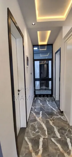 7bdrm House in Addis Abeba, Bole for sale