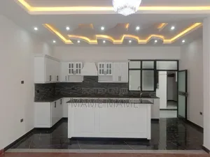 8bdrm House in Addis Abeba, Bole for sale