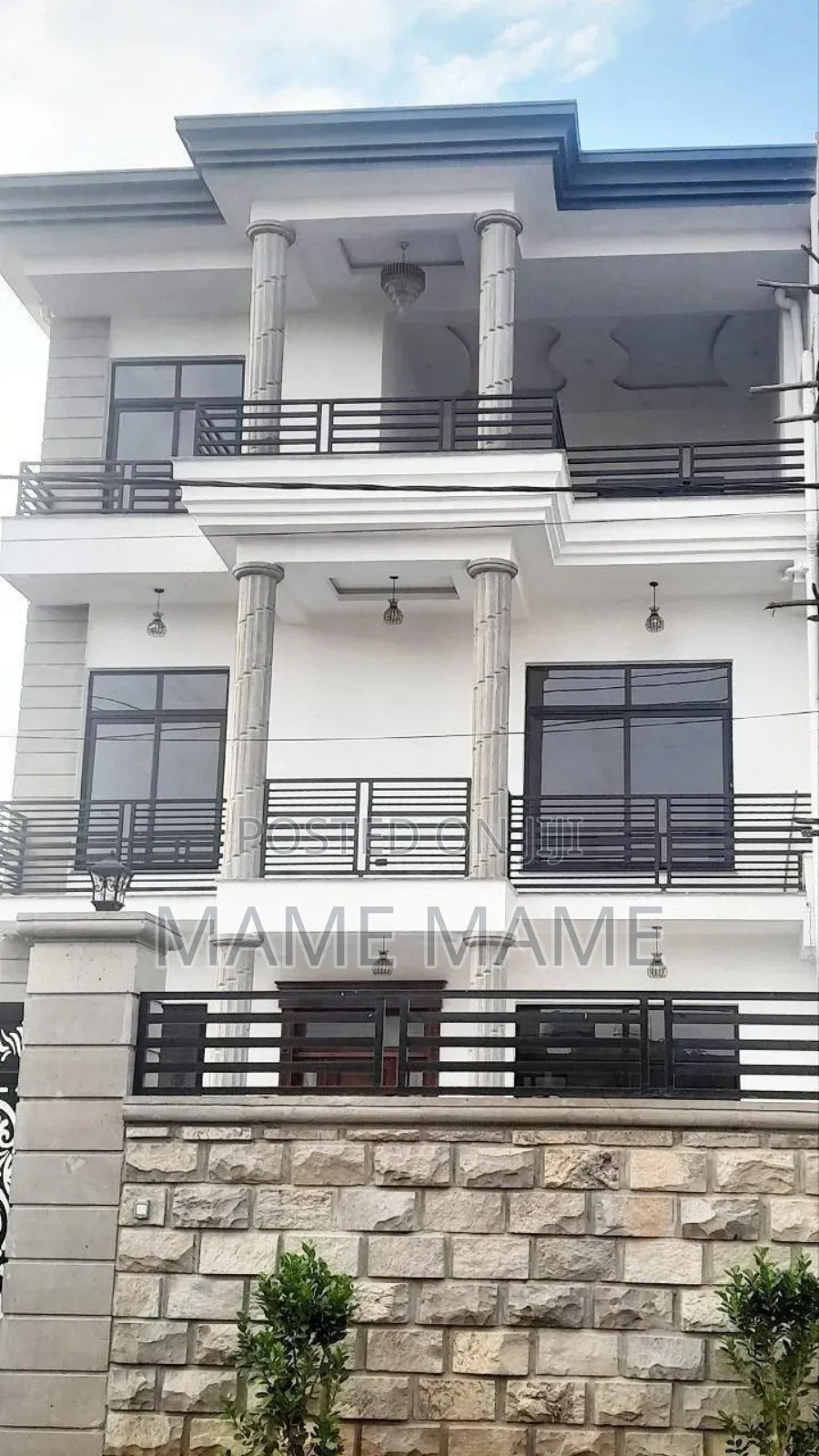 8bdrm House in Addis Abeba, Bole for sale