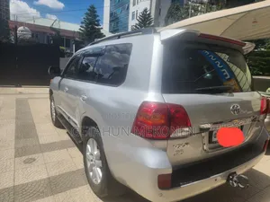 Toyota Land Cruiser 2012 Silver