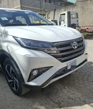 Photo - Toyota Rush 2022 White