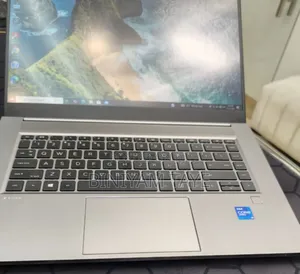 New Laptop HP ZBook Studio G8 32GB Intel Core I7 SSD 512GB