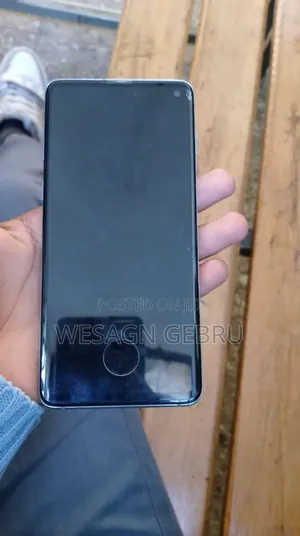 Photo - Samsung Galaxy S10 128 GB Blue