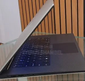 New Laptop Dell XPS 15 32GB Intel Core I9 SSD 2T