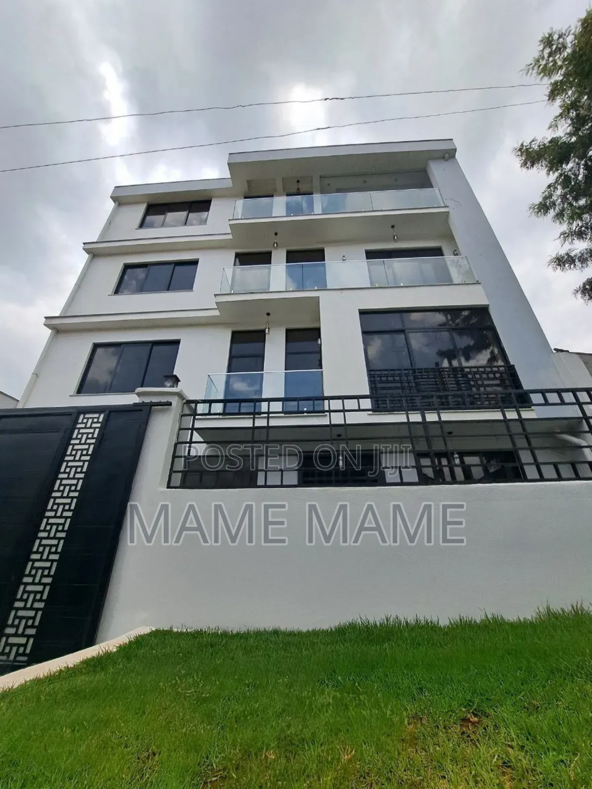7bdrm House in Addis Abeba, Bole for sale