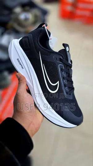 Photo - Nike Zoom X