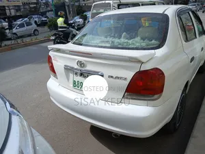 Toyota Platz 1.0 FWD 2005 White