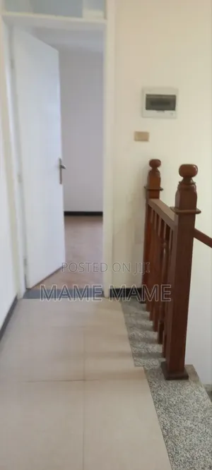 6bdrm House in Addis Abeba, Bole for sale