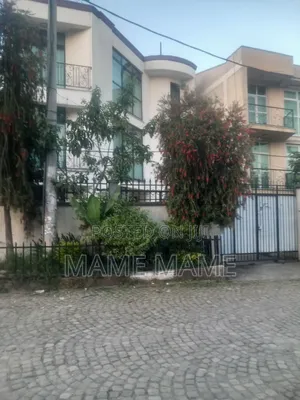 7bdrm House in Addis Abeba, Bole for sale