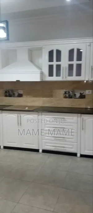 6bdrm House in Addis Abeba, Bole for sale