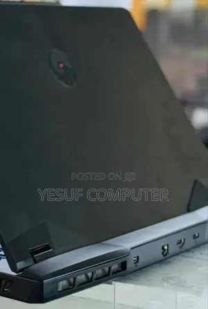 New Laptop MSI MSI Sword 17 16GB Intel Core I9 SSD 1T