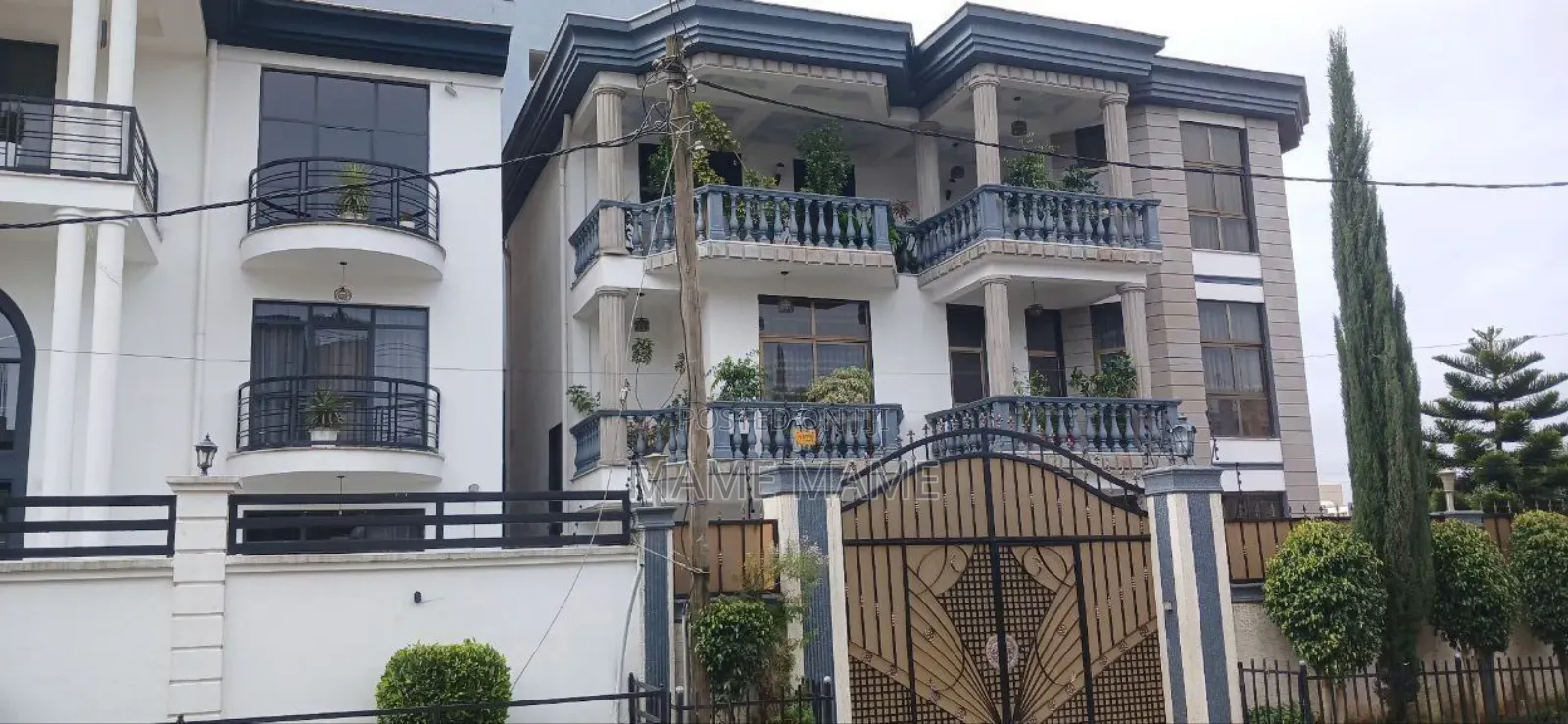 8bdrm House in Addis Abeba, Bole for sale