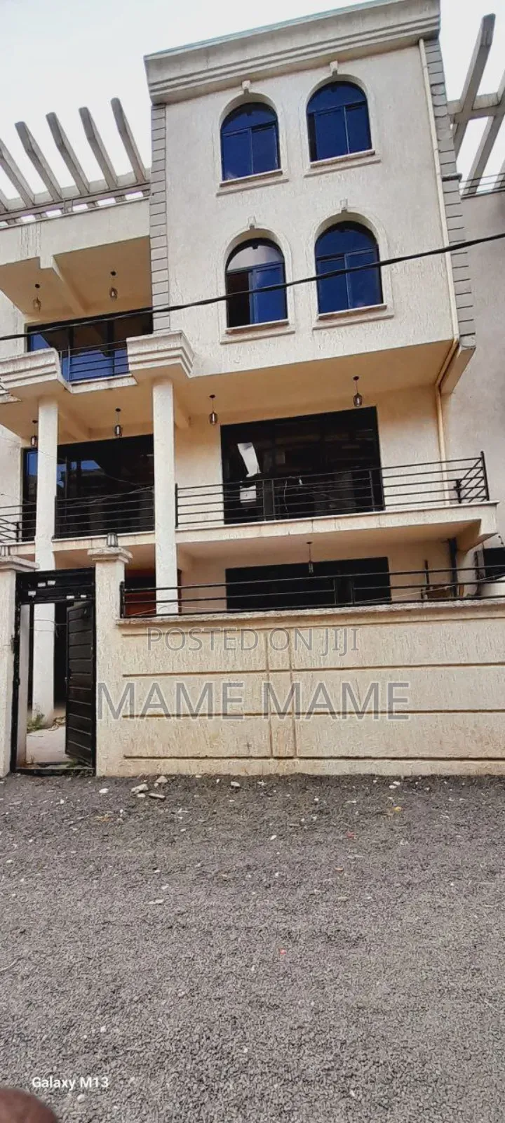 6bdrm House in Addis Abeba, Bole for sale