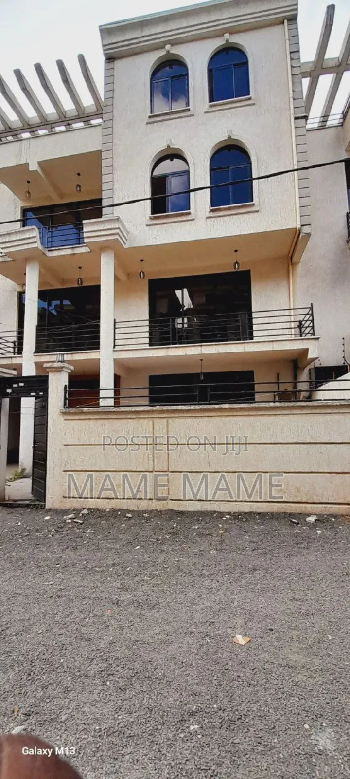 6bdrm House in Addis Abeba, Bole for sale