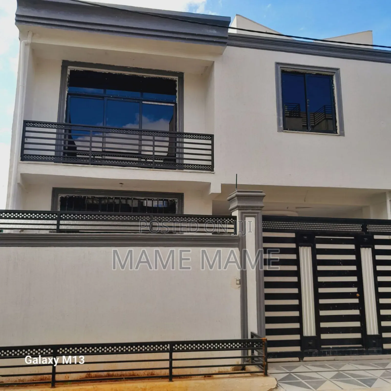 5bdrm House in Addis Abeba, Bole for sale