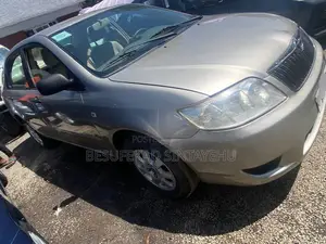 Photo - Toyota Corolla 2007 Gold