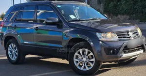 Photo - Suzuki Vitara 2014 Gray