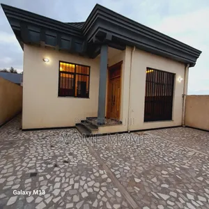 3bdrm Villa in Addis Abeba, Bole for rent