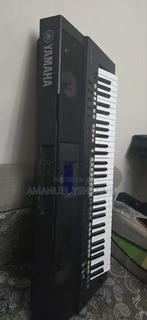 Yamaha PSR S550 Arrangers Keyboard Piano
