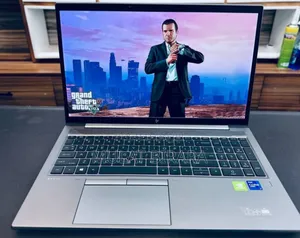 New Laptop HP ZBook Firefly G8 16GB Intel Core I7 SSD 512GB