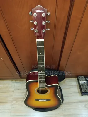 Yamaha F340 Acoustic Guitar