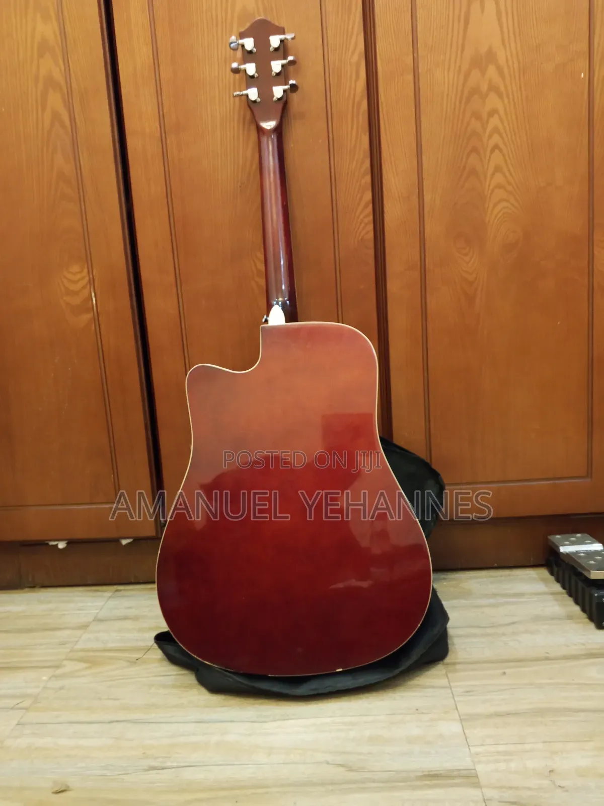 Yamaha F340 Acoustic Guitar