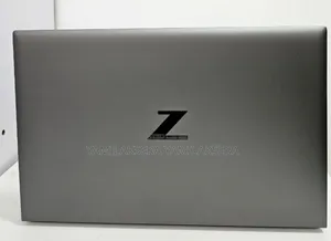 New Laptop HP ZBook Firefly G8 16GB Intel Core I7 SSD 1T