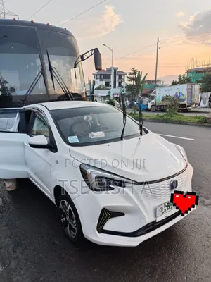 Photo - New Changan BenBen E-Star 2023 White